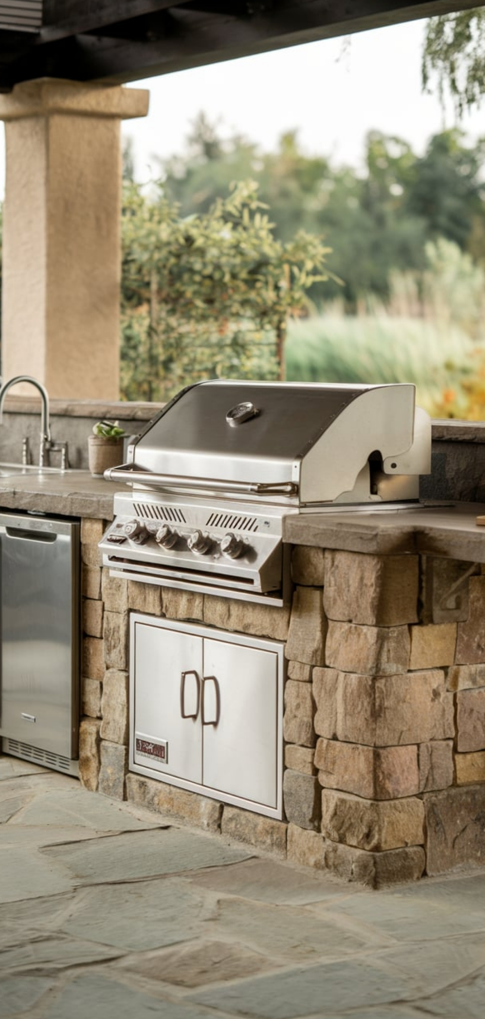 Outdoor BBQ Kitchen