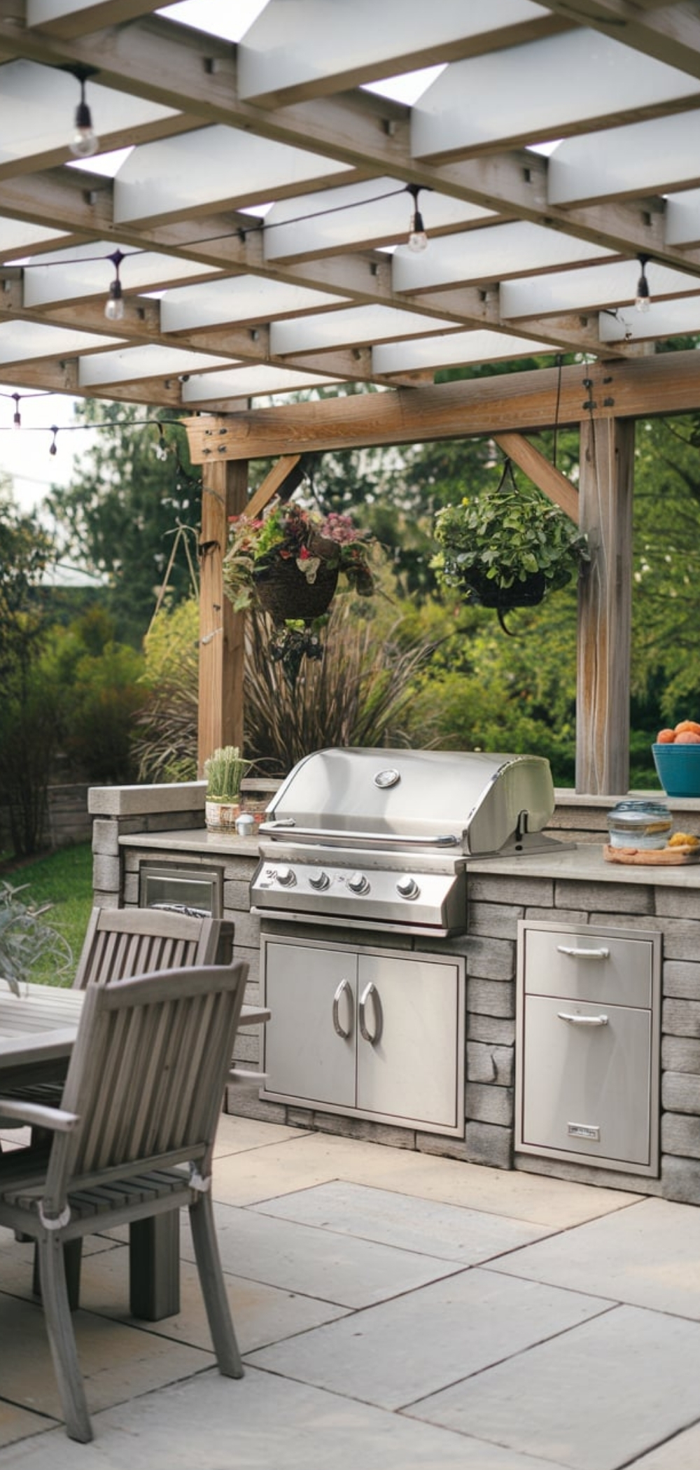 Outdoor BBQ Kitchen