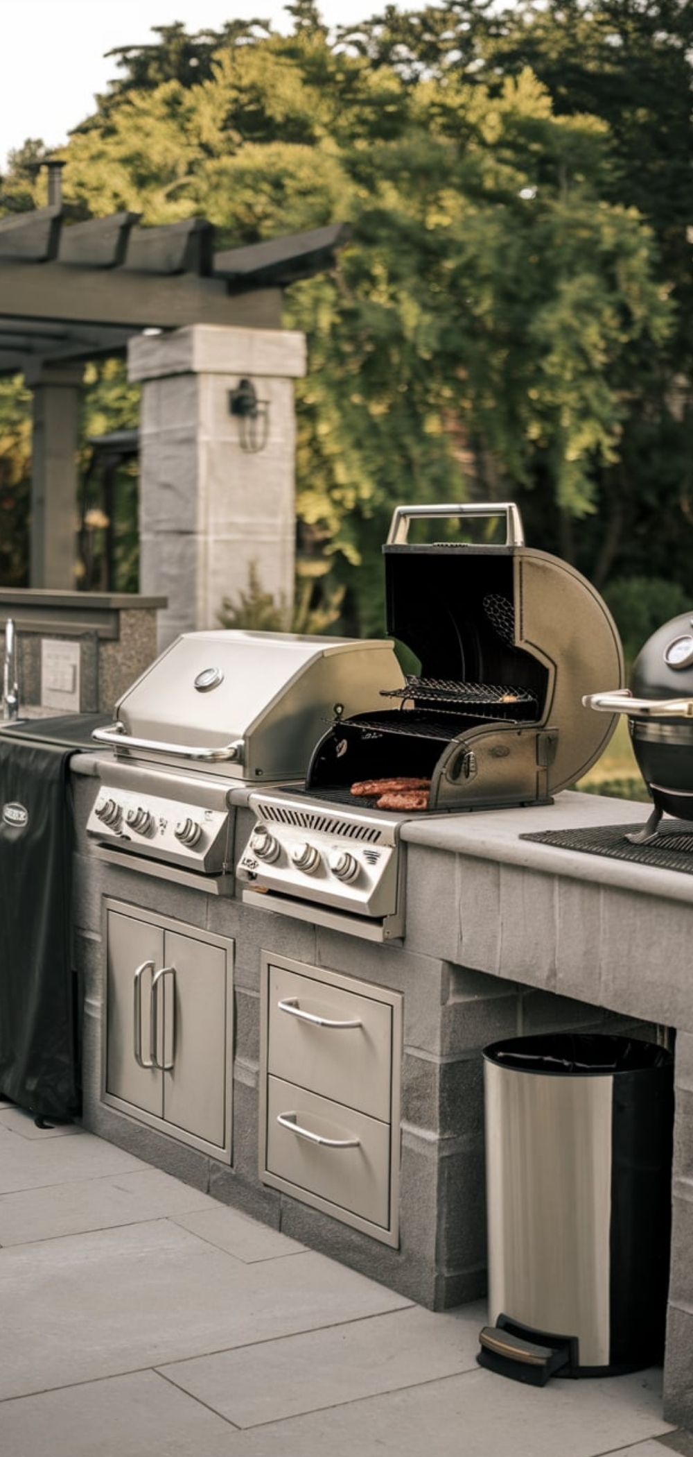 Outdoor BBQ Kitchen