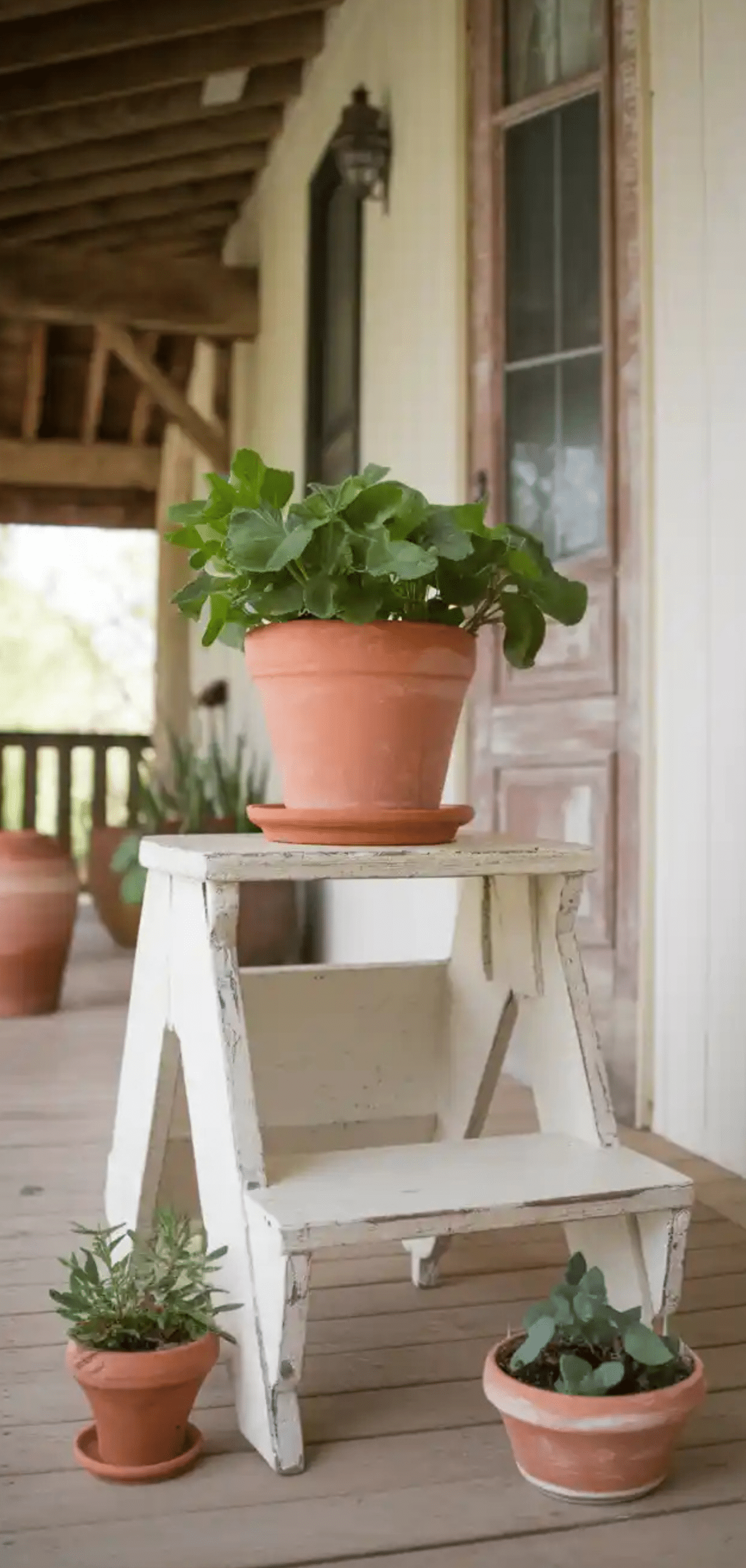 Easy Vintage Porch Decor Ideas