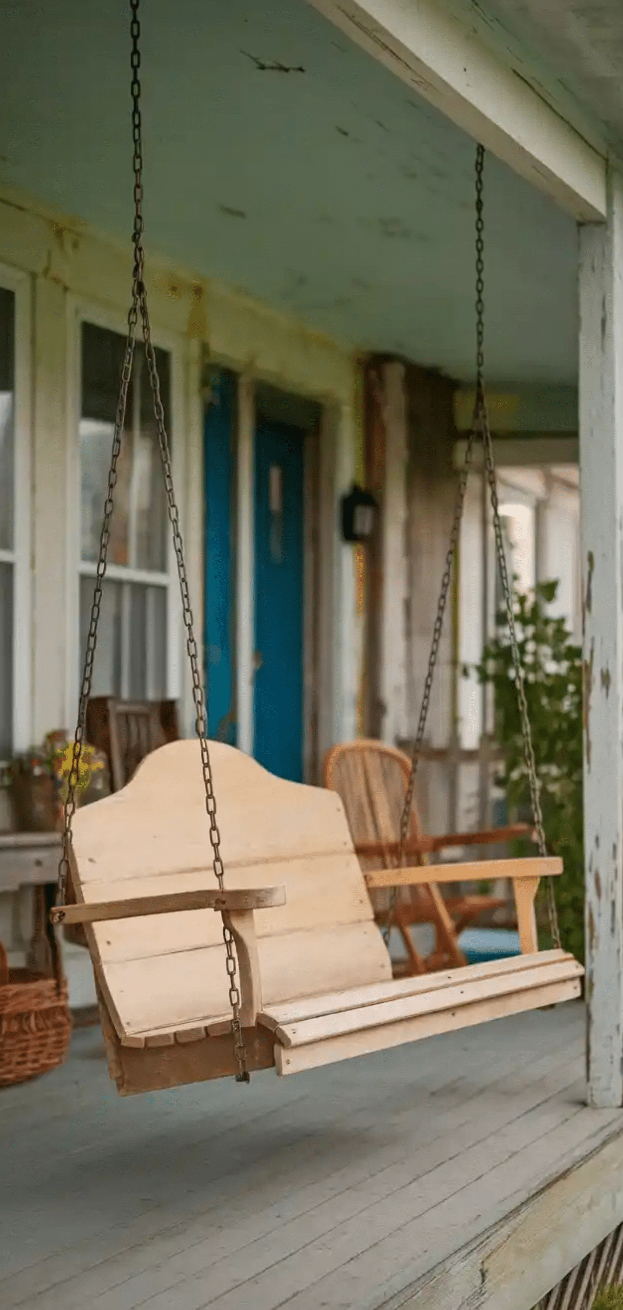 Easy Vintage Porch Decor Ideas