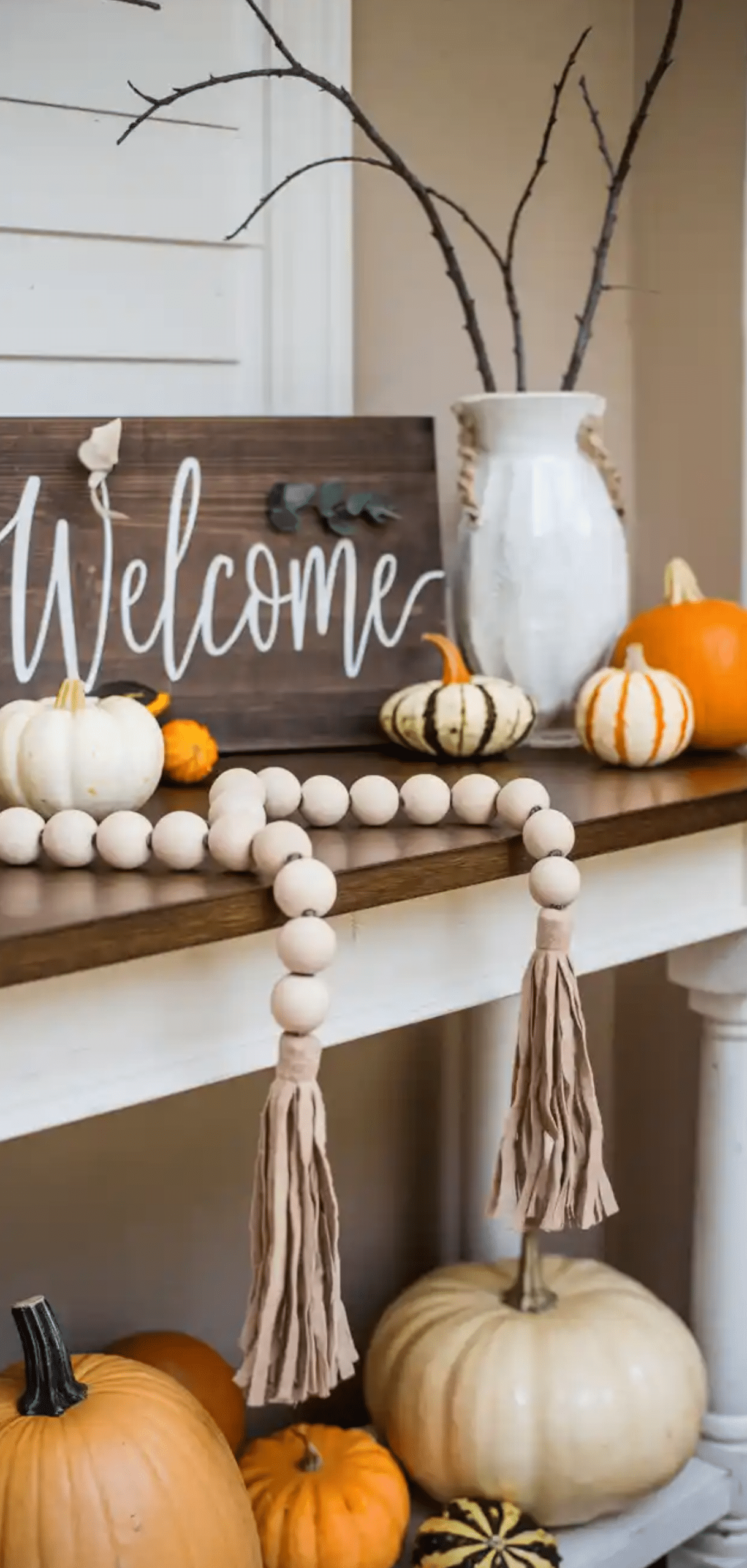 Farmhouse Fall Entry Table Decor Ideas 
