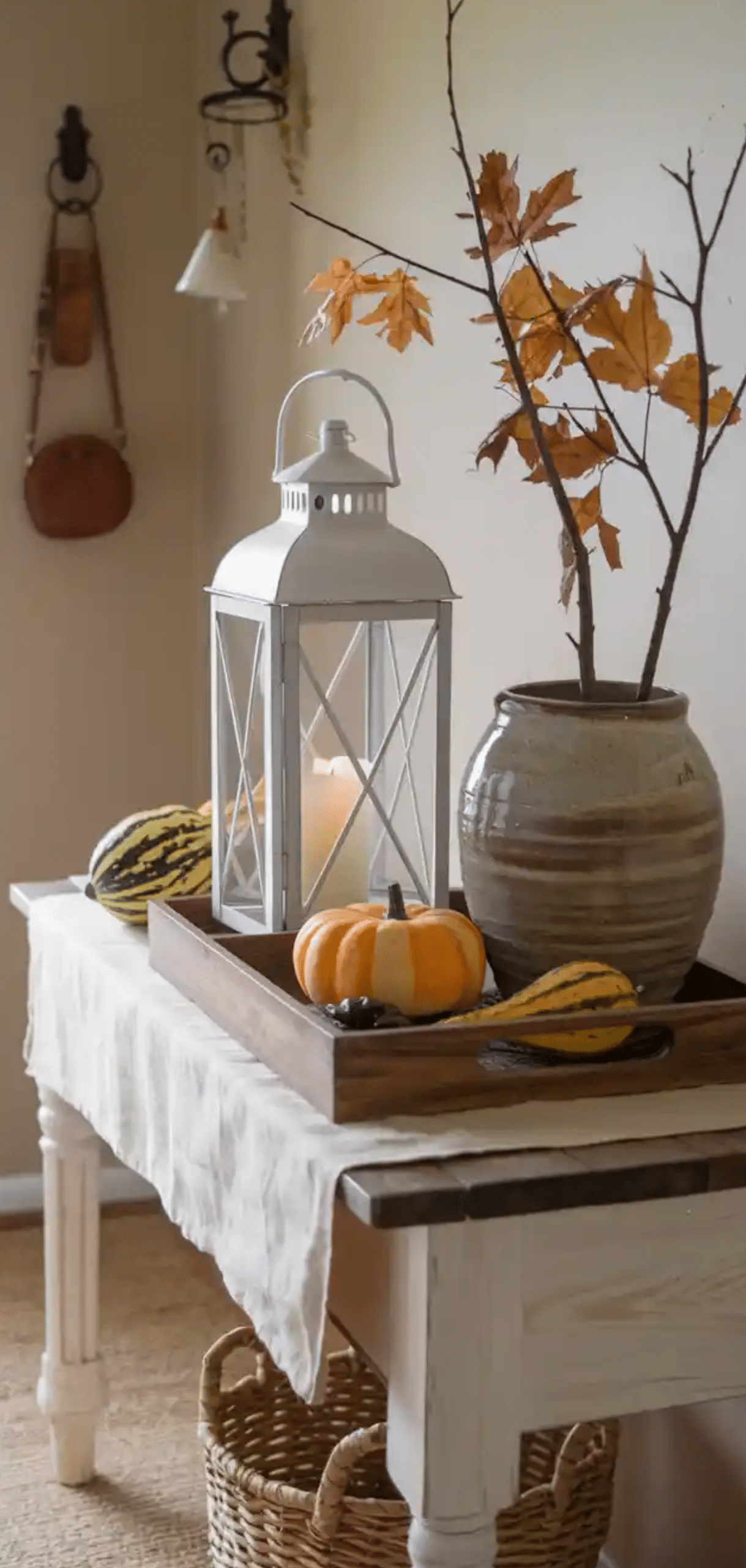  Farmhouse Fall Entry Table Decor Ideas 