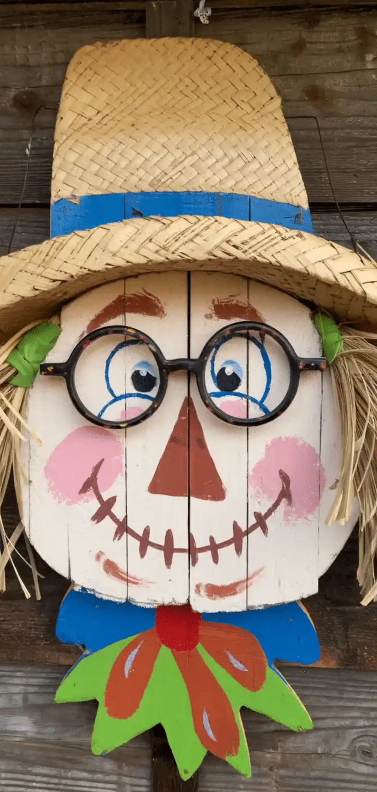 Wooden Scarecrows for Fall Decor
