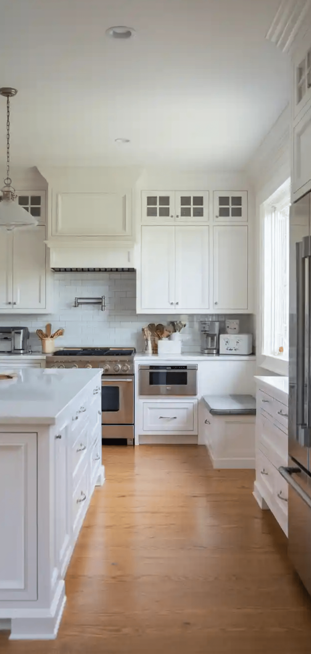 Stunning All-White Kitchen Ideas