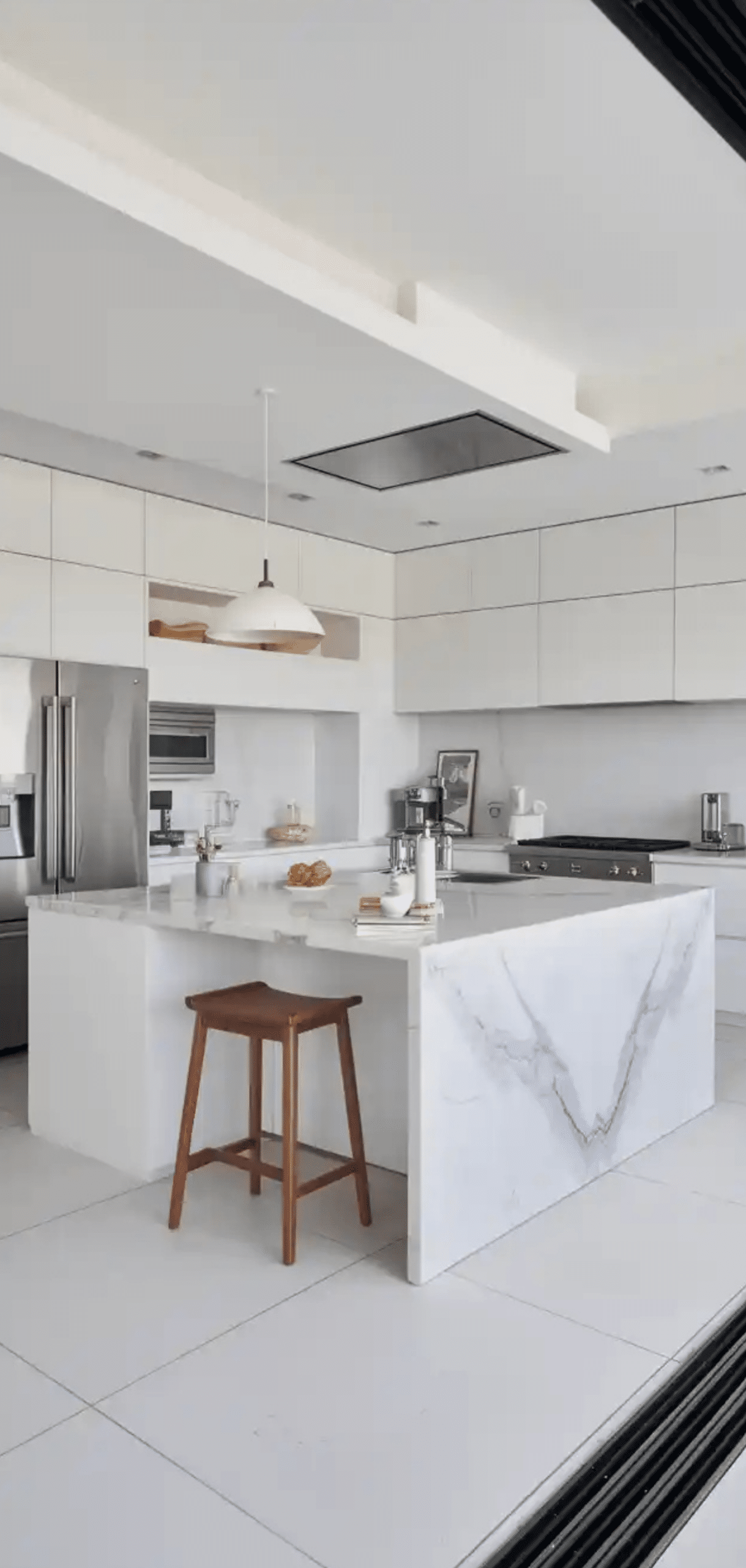 Stunning All-White Kitchen Ideas
