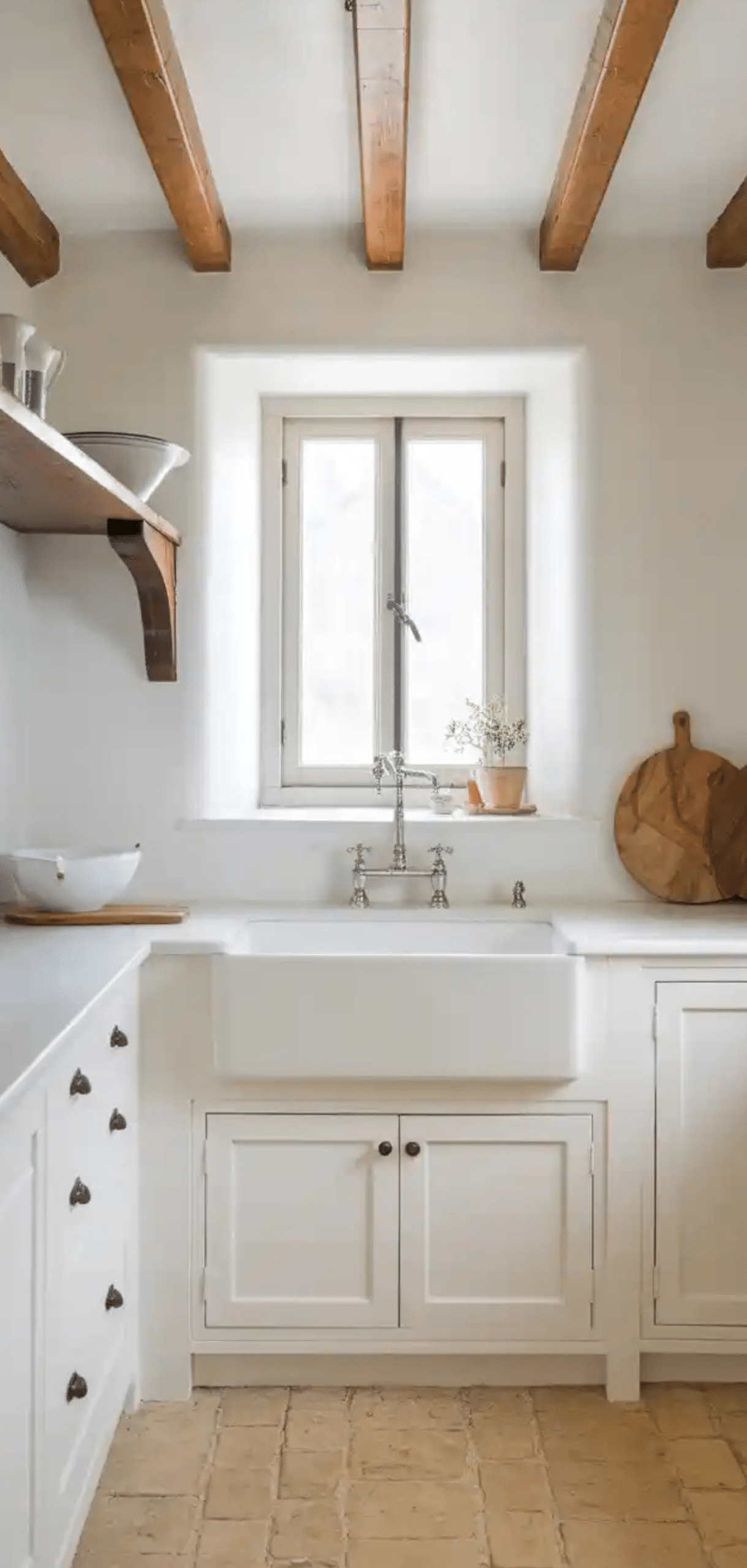 Stunning All-White Kitchen Ideas