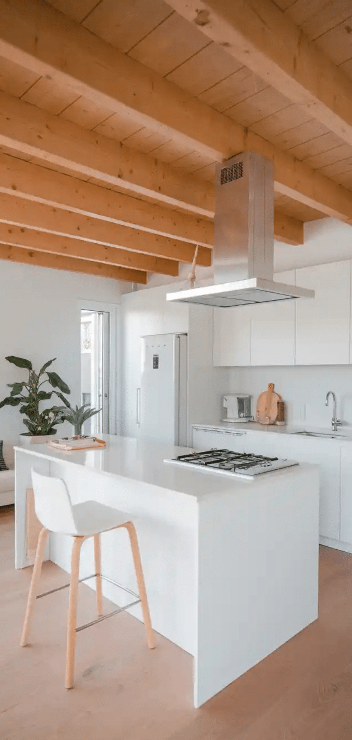 Stunning All-White Kitchen Ideas