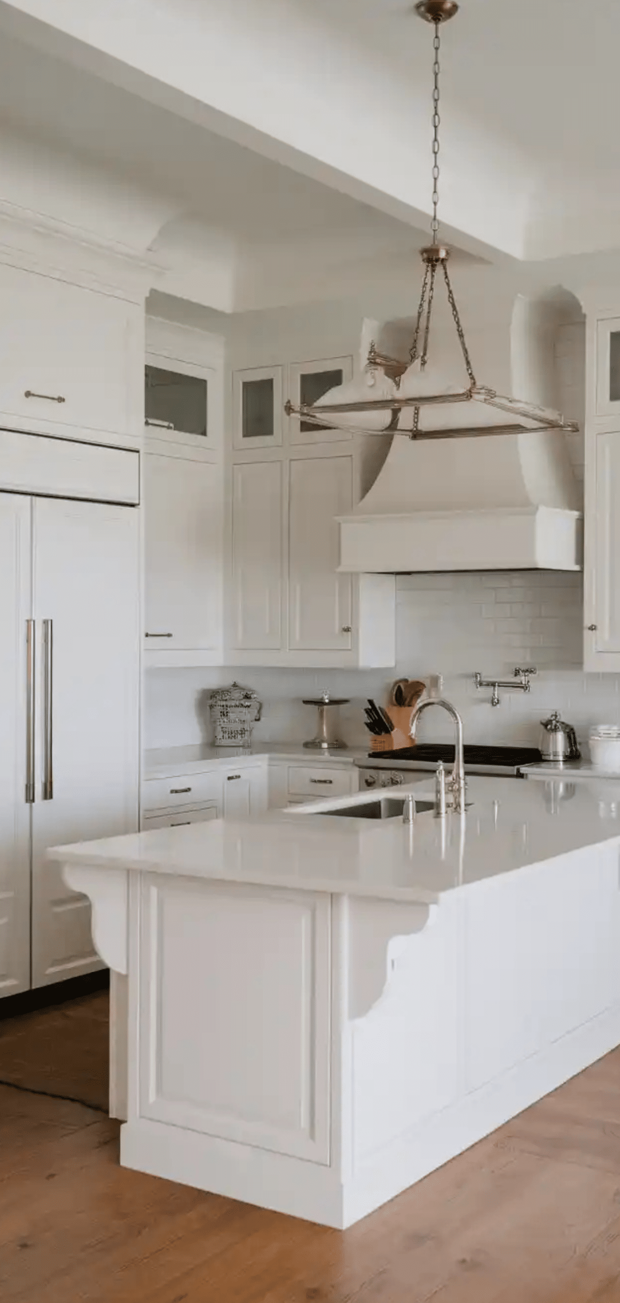 Stunning All-White Kitchen Ideas