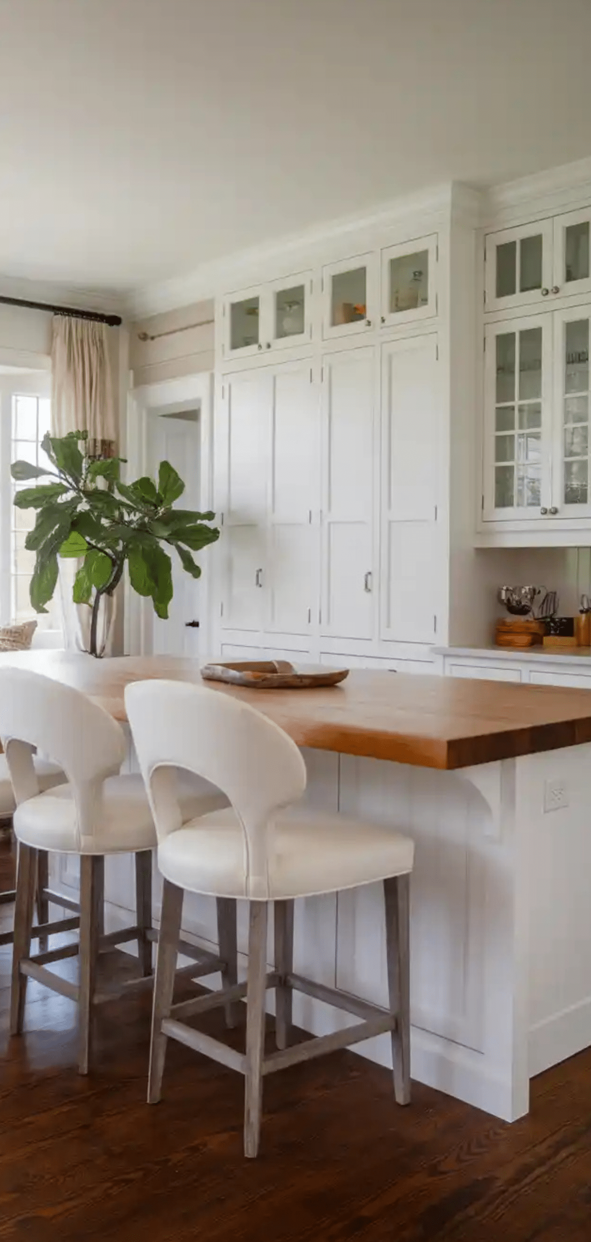 Stunning All-White Kitchen Ideas