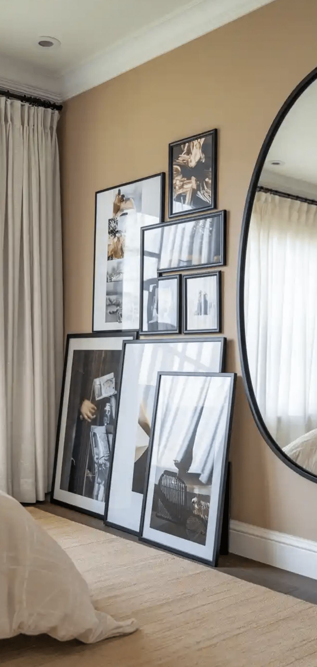Stunning Bedroom Photo Wall Collage Ideas