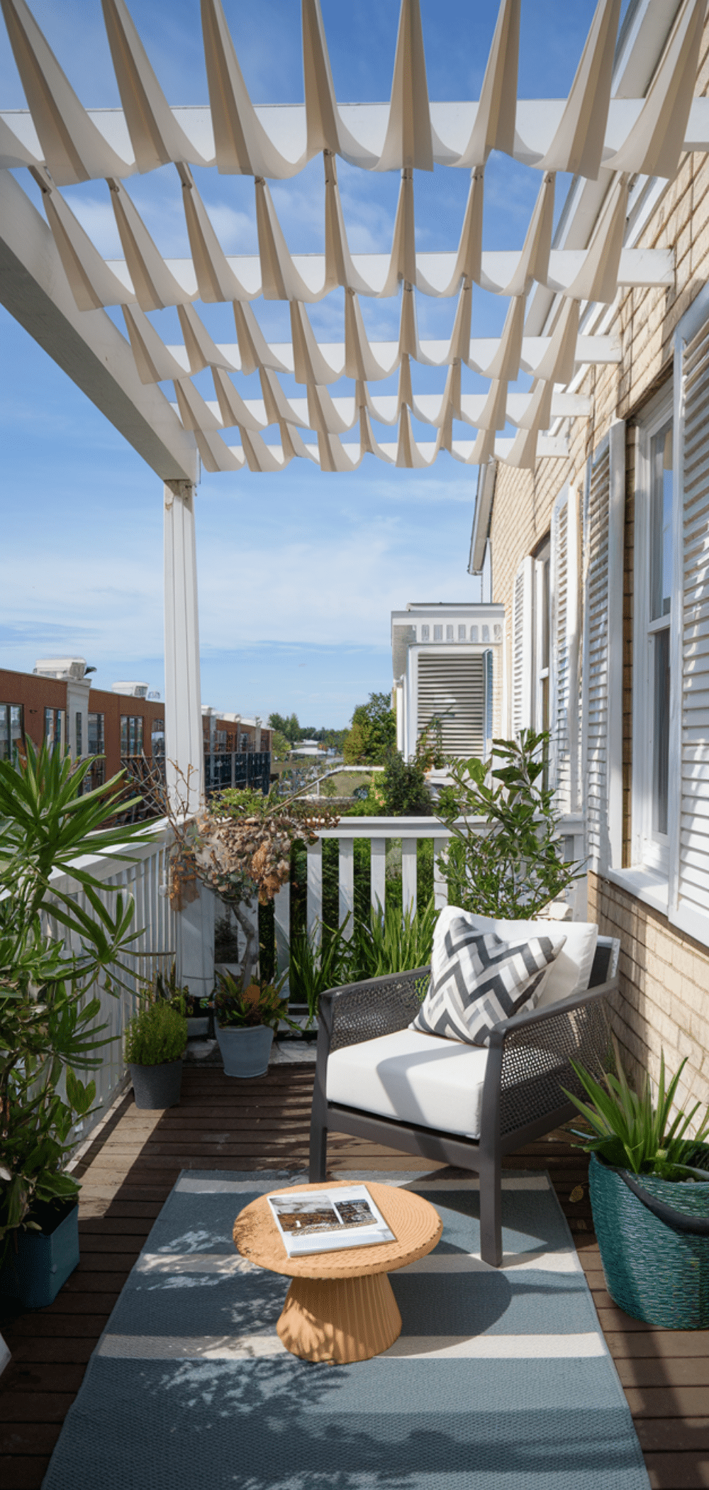 17 Cozy Apartment Balcony Shade Ideas That Never Go Out of Style
