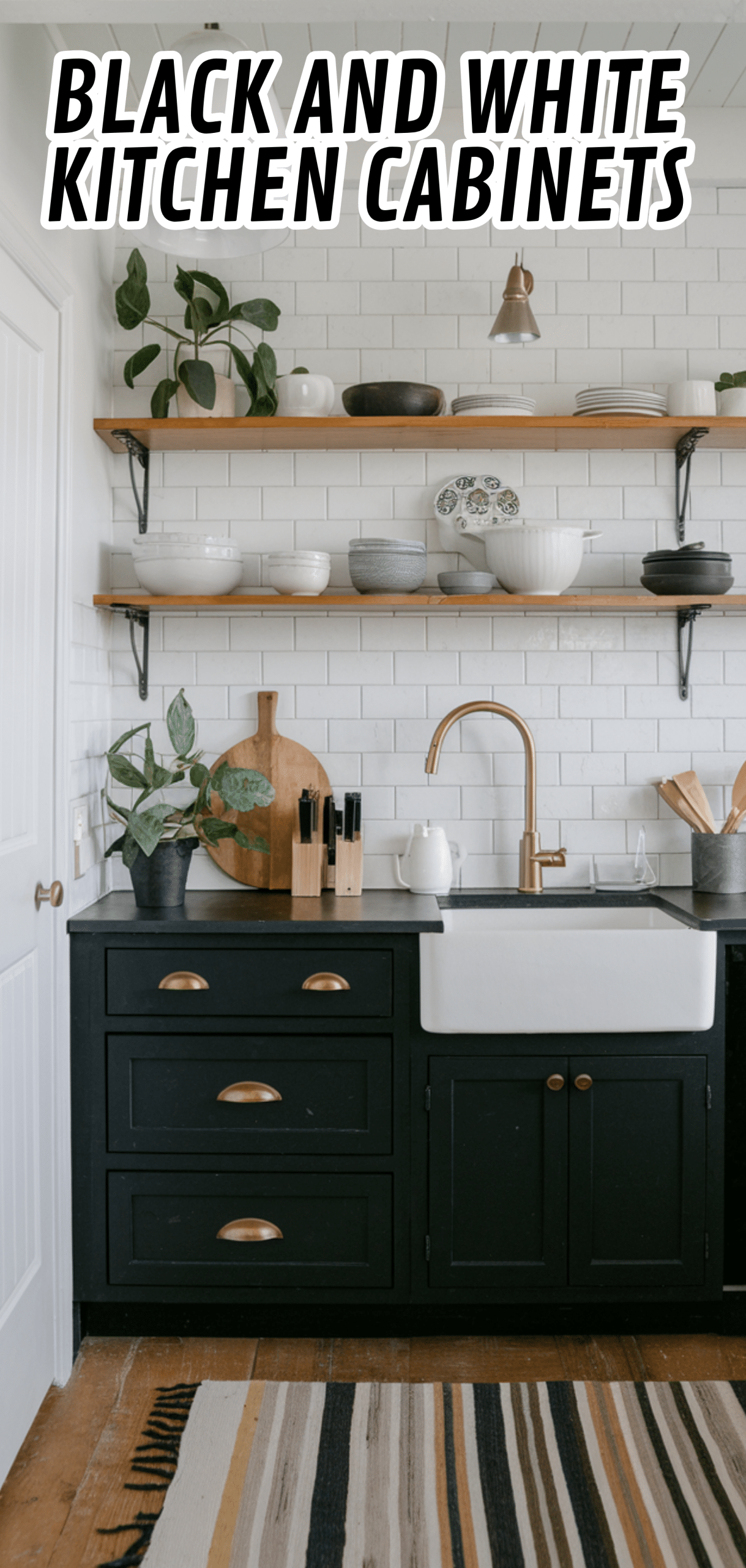 16 Stunning Black And White Kitchen Cabinets