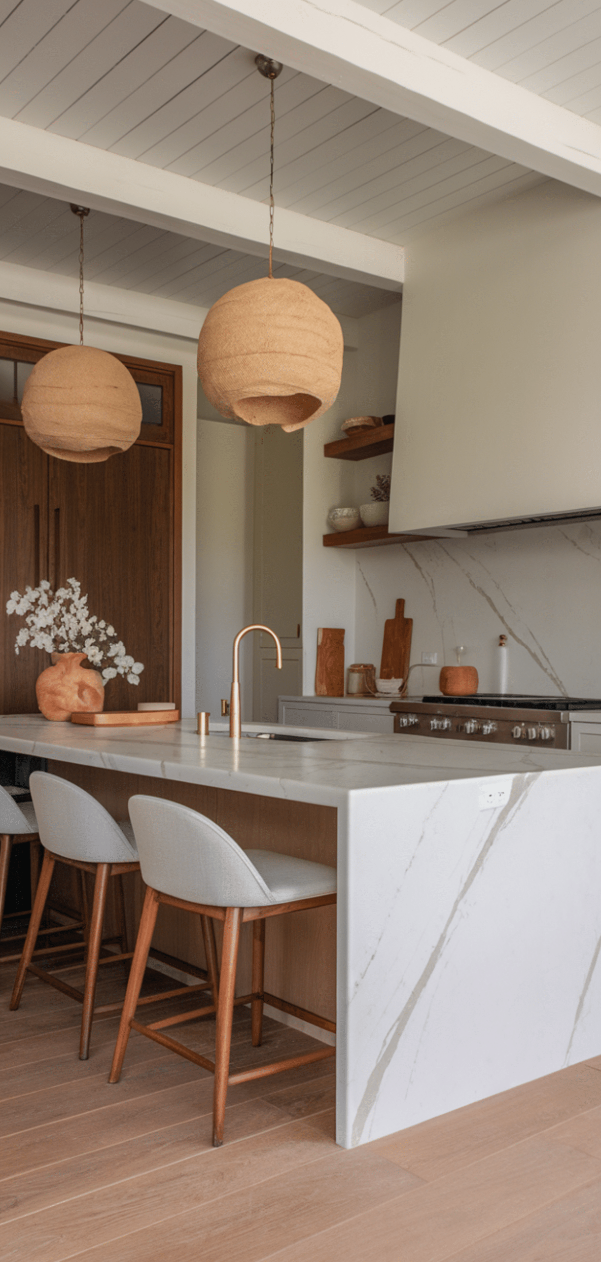 Neutral-Toned Kitchen with Natural Elements