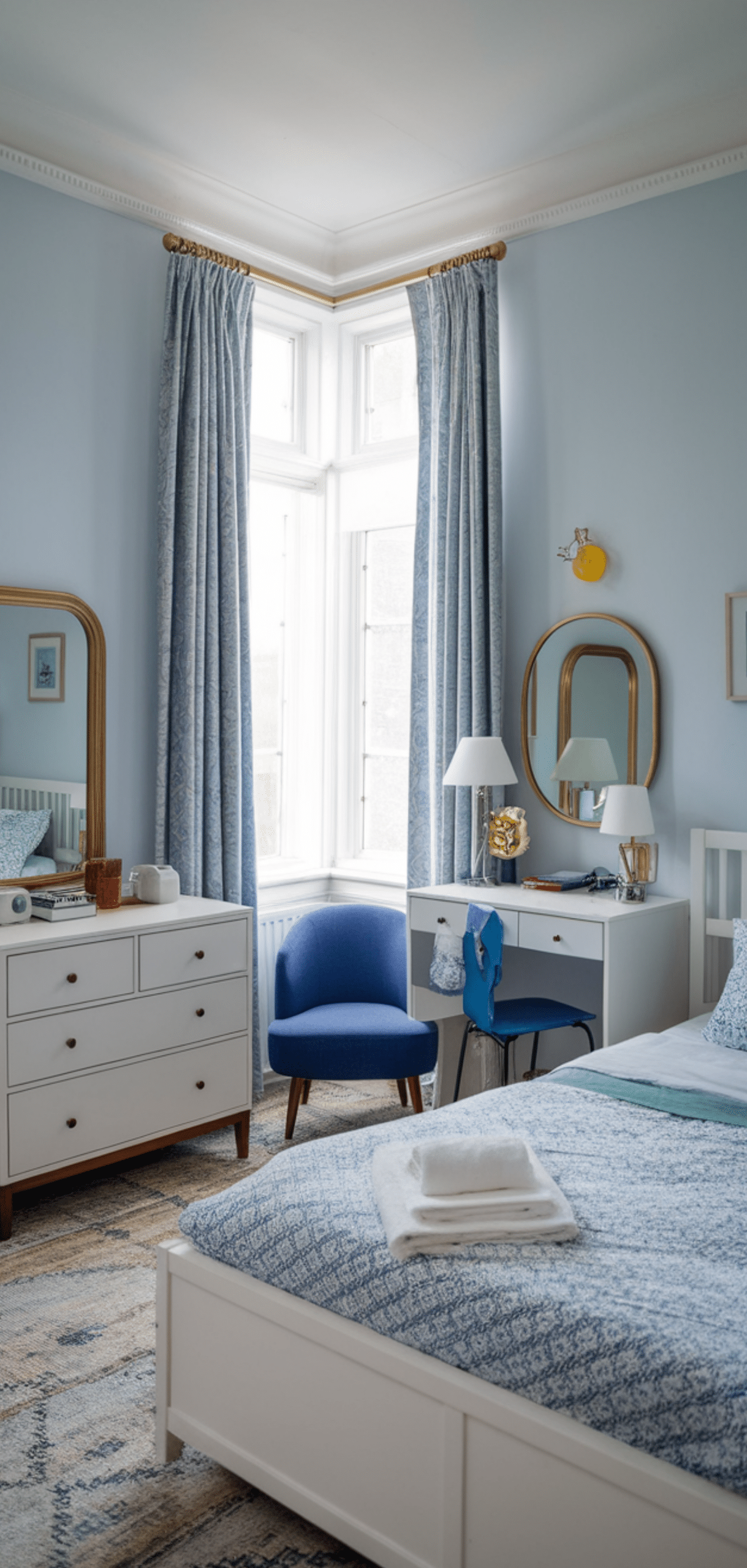 Stunning Small Shared Bedroom Ideas