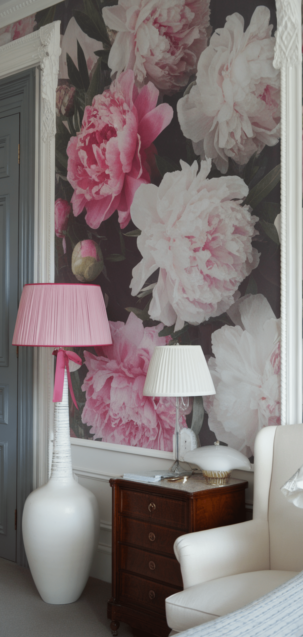 Best Floral Wallpaper Ideas for Your Bedroom