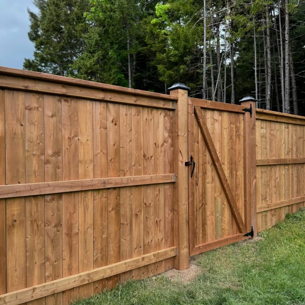 Wood Horizontal Fence Ideas That Turn A Backyard Into A Real Family Retreat